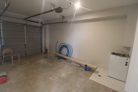 Photo of property in 2b Crystal Avenue, Te Atatu South, Auckland, 0602