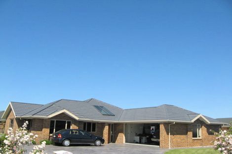 Photo of property in 11 Springside Place, Redwood, Christchurch, 8051