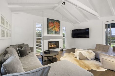 Photo of property in 255 Mangatawhiri Road, Omaha, Warkworth, 0986