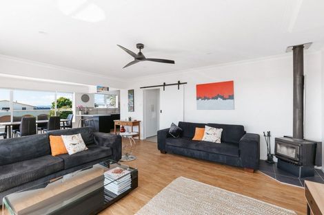 Photo of property in 6 Coppelia Avenue, Omokoroa, 3114