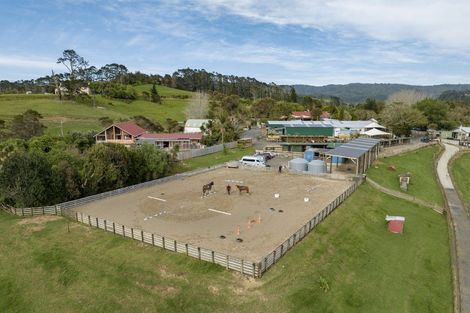 Photo of property in 308 Henderson Valley Road, Henderson Valley, Auckland, 0612