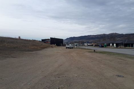 Photo of property in 27 Stratford Drive, Mount Pisa, Cromwell, 9383