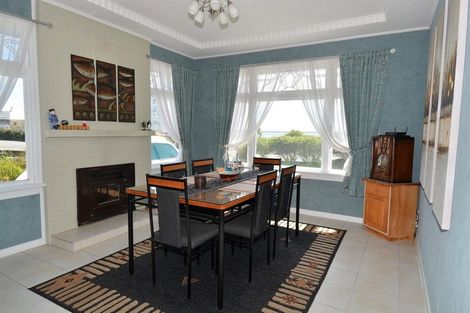 Photo of property in 258 Marine Parade, Bluff, 9814