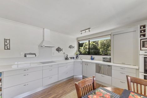 Photo of property in 16 Arthur Crescent, Waikawa, Picton, 7220