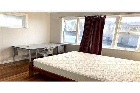 Photo of property in 82a Mokoia Road, Birkenhead, Auckland, 0626