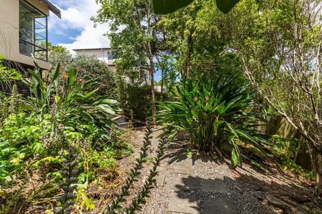 Photo of property in 18 Bushglen Court, Browns Bay, Auckland, 0630