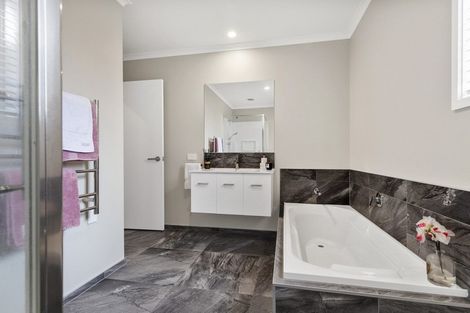 Photo of property in 9 Te Ataiti Lane, Pyes Pa, Tauranga, 3112