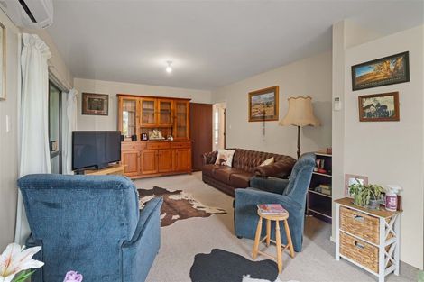 Photo of property in 2 Wilson Street, Islington, Christchurch, 8042