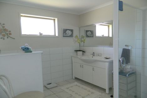 Photo of property in 18 Ranui Avenue, Kerikeri, 0230