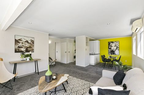 Photo of property in 16 Makatote Grove, Churton Park, Wellington, 6037