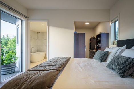 Photo of property in 10 Bevan Place, Wanaka, 9305