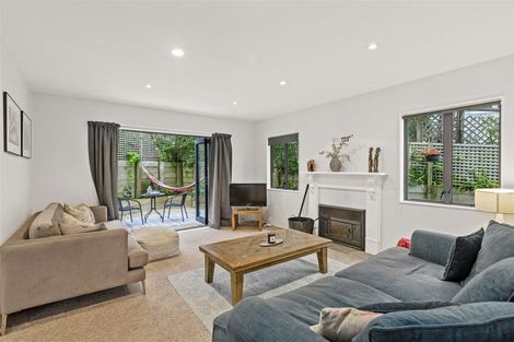 Photo of property in 2/33 Waipa Street, Birkenhead, Auckland, 0626