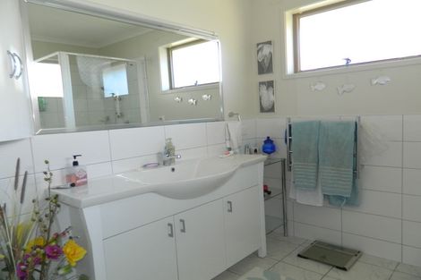 Photo of property in 18 Ranui Avenue, Kerikeri, 0230