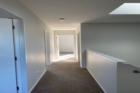 Photo of property in 9 Riroriro Close, Papakura, 2110