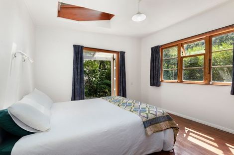 Photo of property in 8a Francis Bell Grove, Lowry Bay, Lower Hutt, 5013