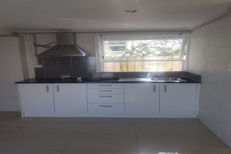 Photo of property in 20 Woodford Avenue, Henderson, Auckland, 0610