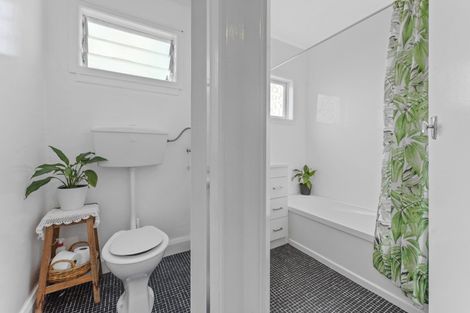 Photo of property in 31 Young Street, New Plymouth, 4310
