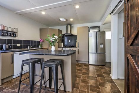 Photo of property in 2 Murdoch Place, Raureka, Hastings, 4120