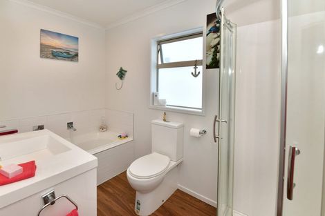 Photo of property in 43a Doment Crescent, Orewa, 0931
