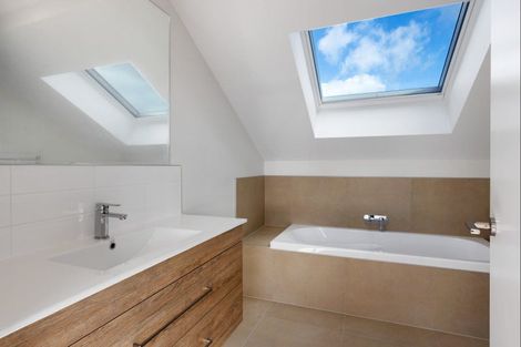 Photo of property in 58 Paparahi Place, Wainui, Silverdale, 0992