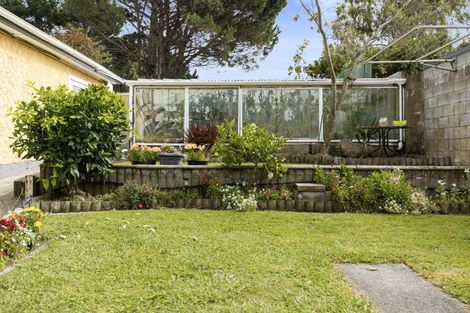 Photo of property in 31 Manuka Street, Castlecliff, Whanganui, 4501