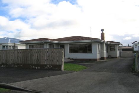 Photo of property in 21 Florence Avenue, Palmerston North, 4414