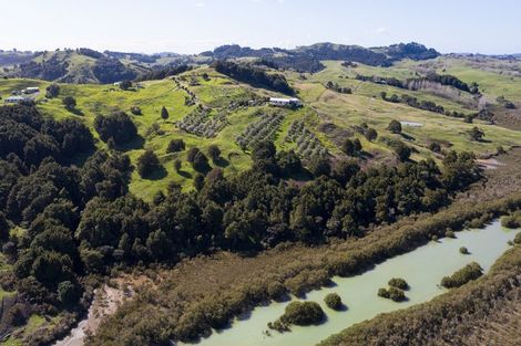 Photo of property in 241d Heatley Road, Whakapirau, Maungaturoto, 0583