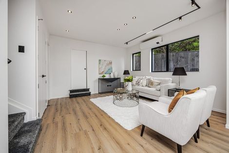 Photo of property in 6a Broadview Place, Howick, Auckland, 2014