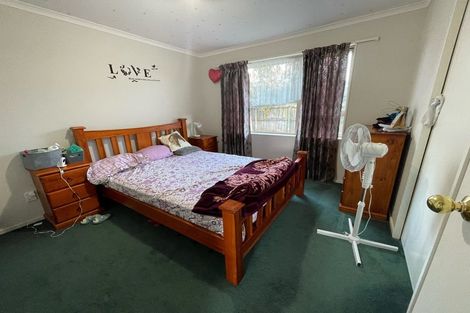 Photo of property in 15 Farnborough Drive, Nawton, Hamilton, 3200