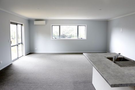 Photo of property in 52a Jackson Terrace, Ranui, Porirua, 5024