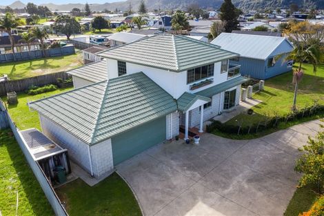 Photo of property in 117 Charleston Avenue, Whangamata, 3620