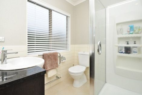 Photo of property in 107 Baverstock Road, Flat Bush, Auckland, 2016