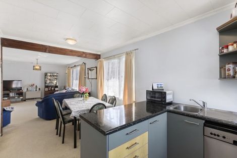 Photo of property in 22 Richard Grove, Stokes Valley, Lower Hutt, 5019