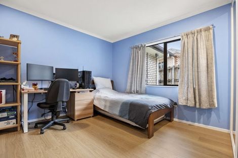 Photo of property in 64 Black Teal Close, Unsworth Heights, Auckland, 0632