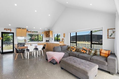 Photo of property in 7 Sand Dune Grove, Waikawa Beach, Manakau, 5573