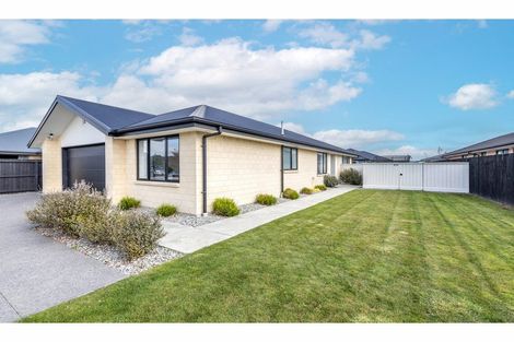Photo of property in 5 Grasmere Close, Rangiora, 7400