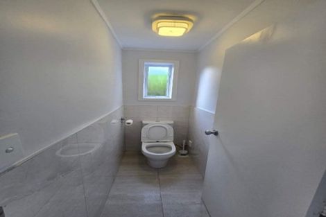 Photo of property in 18 Dunstall Place, Mangere Bridge, Auckland, 2022