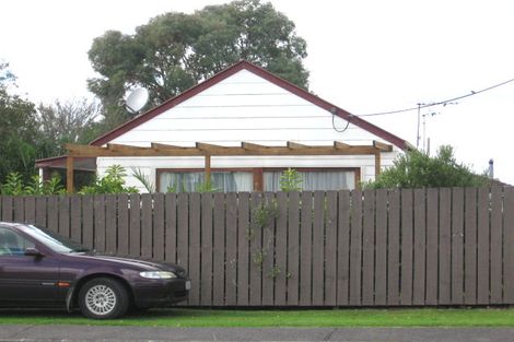 Photo of property in 104 Bruce Mclaren Road, Henderson, Auckland, 0612