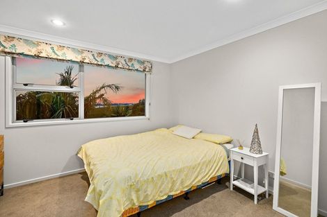 Photo of property in 114a Tiroroa Avenue, Te Atatu South, Auckland, 0610