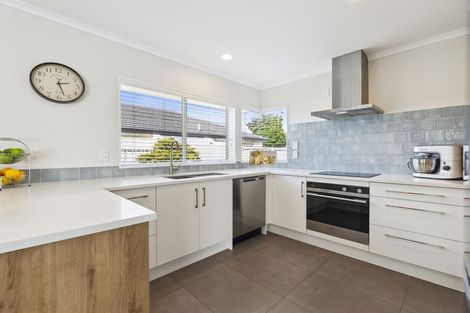 Photo of property in 2/492 Otumoetai Road, Otumoetai, Tauranga, 3110