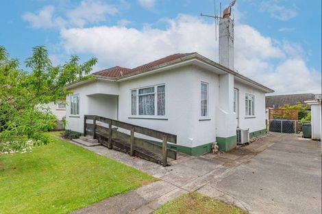 Photo of property in 18 Hannan Street, Levin, 5510