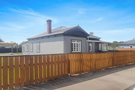 Photo of property in 10 Rira Street, Marton, 4710