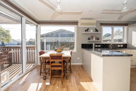 Photo of property in 19 Manapouri Place, Glenview, Hamilton, 3206