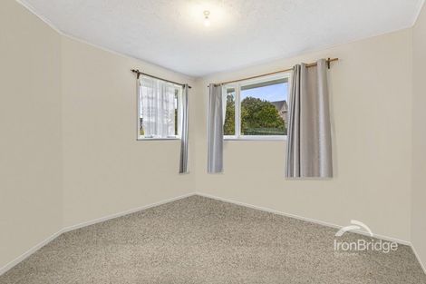 Photo of property in 1/45 Pupuke Road, Birkenhead, Auckland, 0627