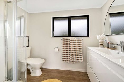 Photo of property in 61 Kanuka Road, Bombay, 2675