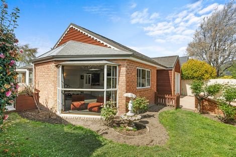 Photo of property in 8 Reading Street, Upper Riccarton, Christchurch, 8041