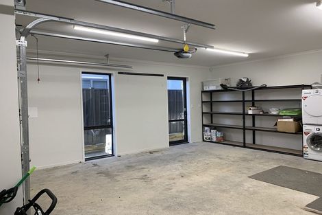 Photo of property in 17 Somerby Mews, Silverstream, Upper Hutt, 5019