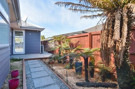 Photo of property in 14 Bancroft Place, Parklands, Christchurch, 8083