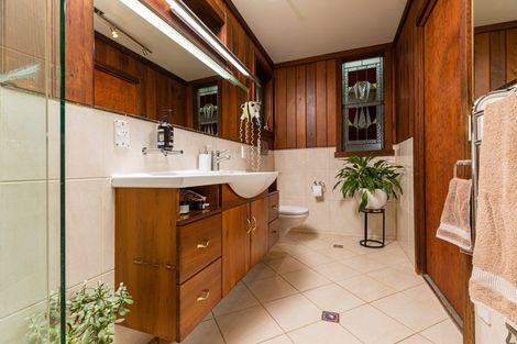 Photo of property in 1/757 West Coast Road, Oratia, Auckland, 0604