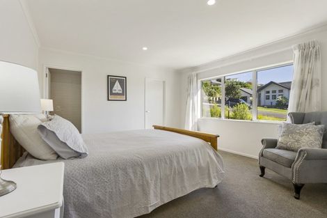 Photo of property in 47 Beachwood Drive, Hatfields Beach, Orewa, 0931
